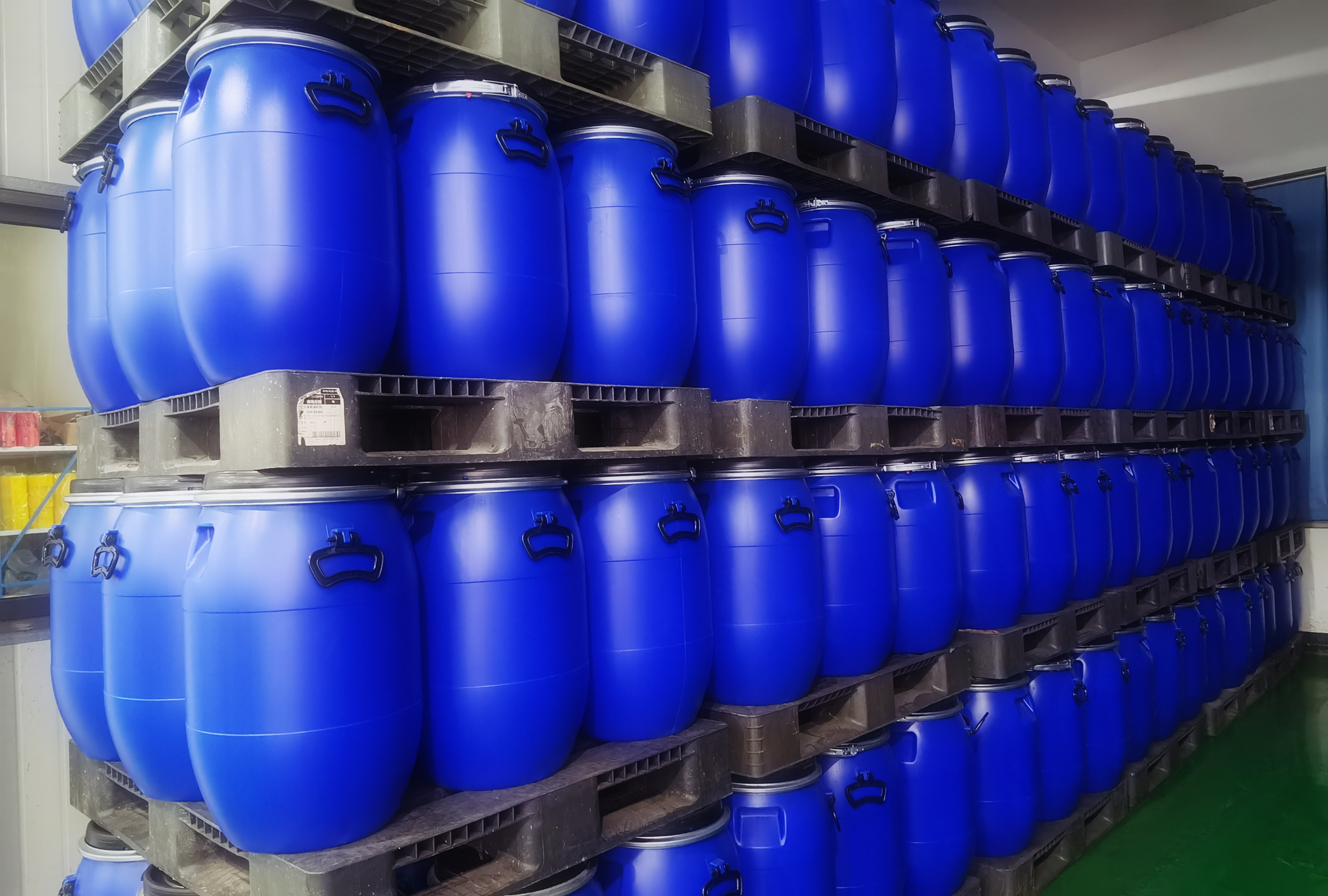 water based liaminating adhesive